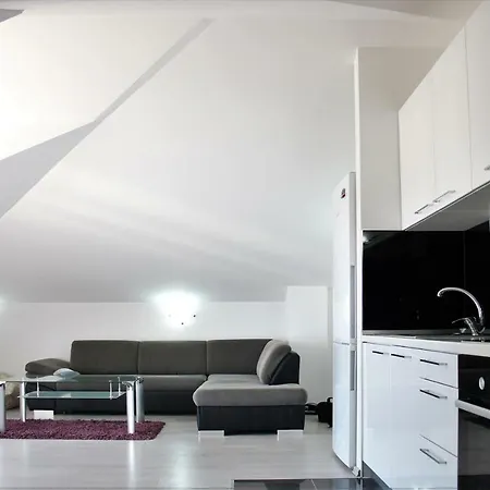 Nova Apartment Split